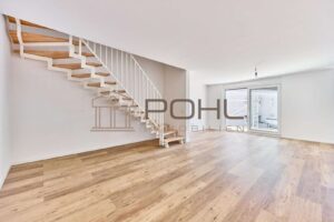 32d61c77-0f00-494a-afd1-621eefeab590-1893290191