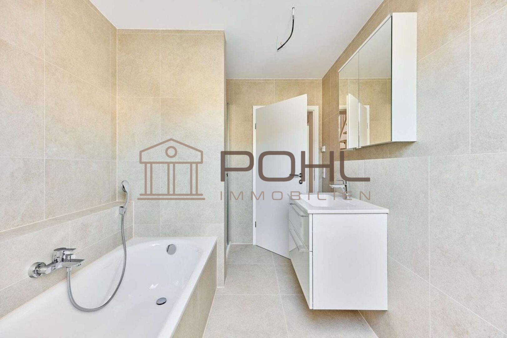 9f0da617-096b-4678-8206-541c2ed7c0f4-1893290306